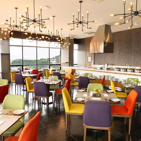 Doubletree By Hilton Guayaquil Otel Dış mekan fotoğraf