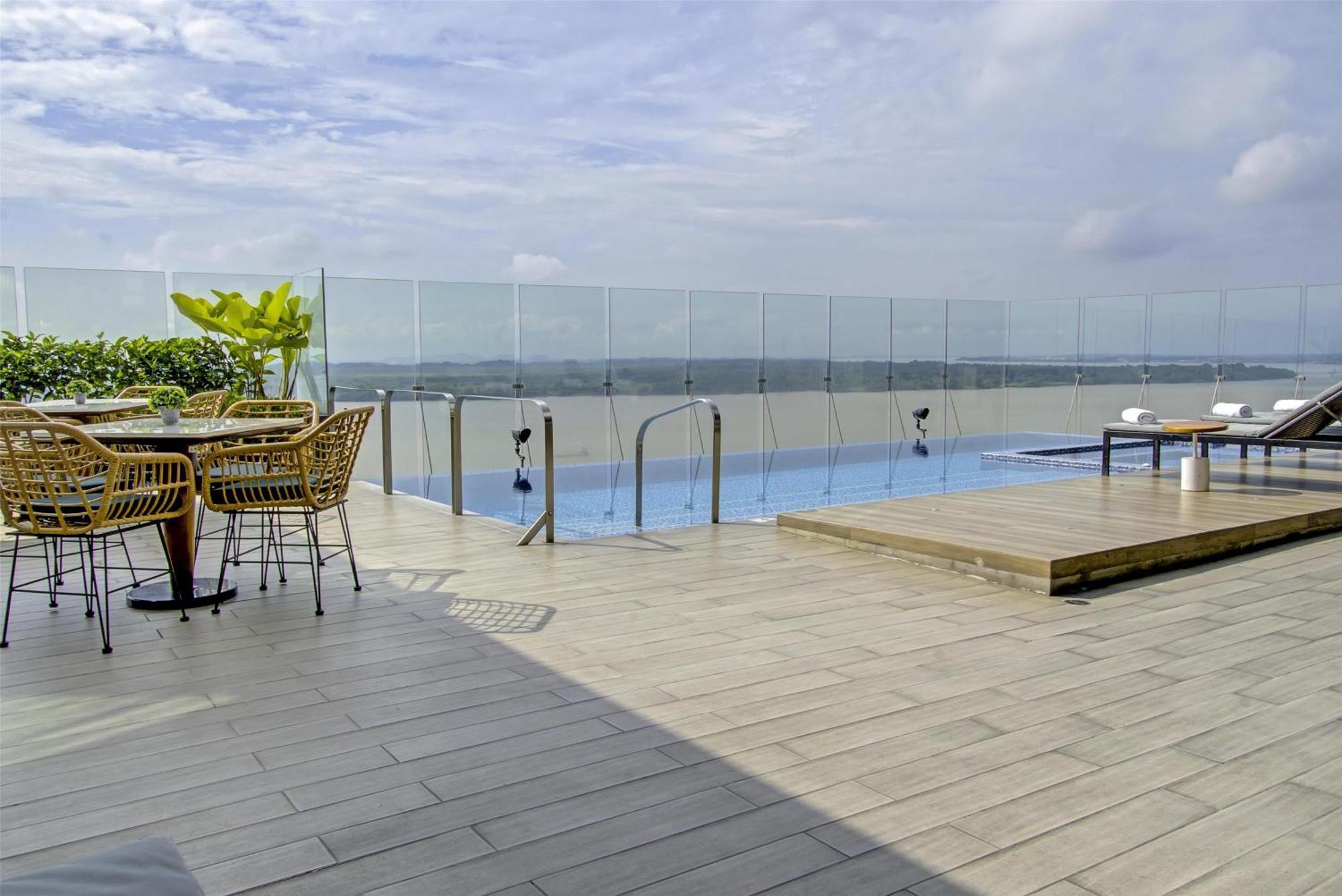 Doubletree By Hilton Guayaquil Otel Dış mekan fotoğraf